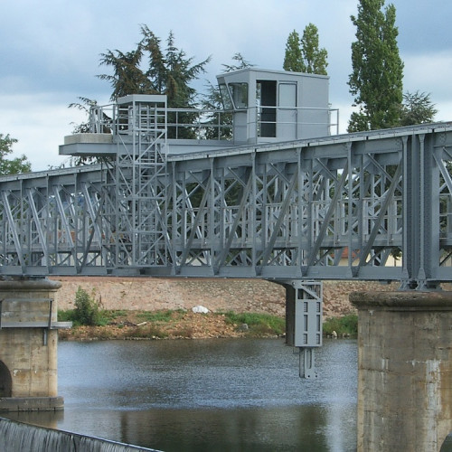 Chariot de manoeuvre - barrage de Roanne sur la Loire