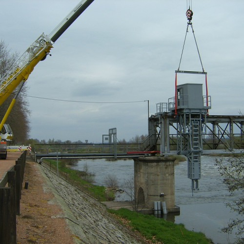 Chariot de manoeuvre - barrage de Roanne sur la Loire